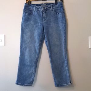 Chico's So Slimming Capris Jean